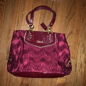 New, never used coach bag! ❤️